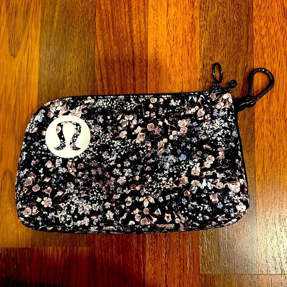 Printed neoprene pouch